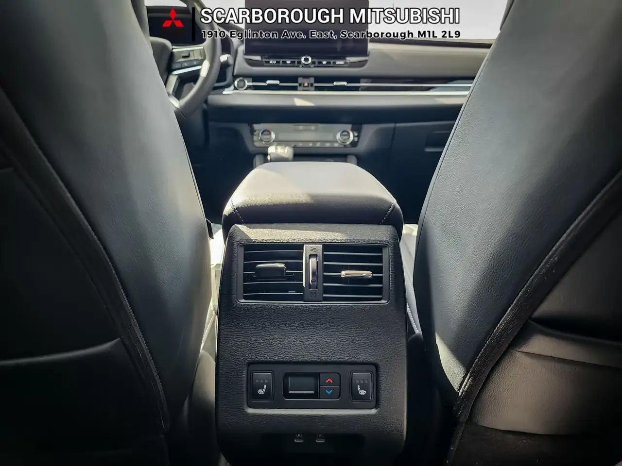 Mitsubishi Outlander снимка Mitsubishi Outlander