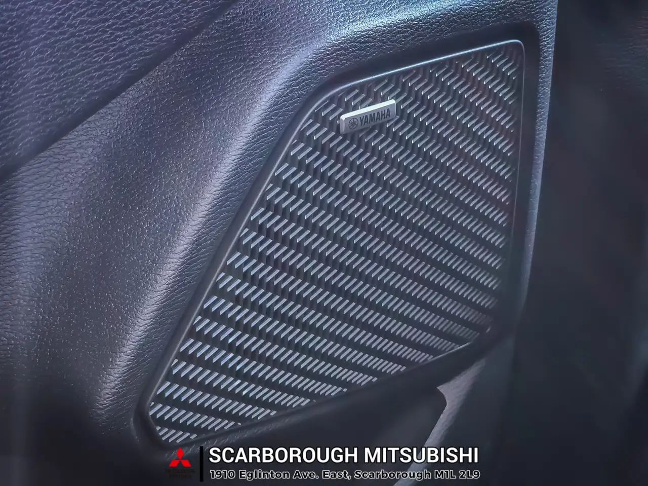 Mitsubishi Outlander снимка Mitsubishi Outlander
