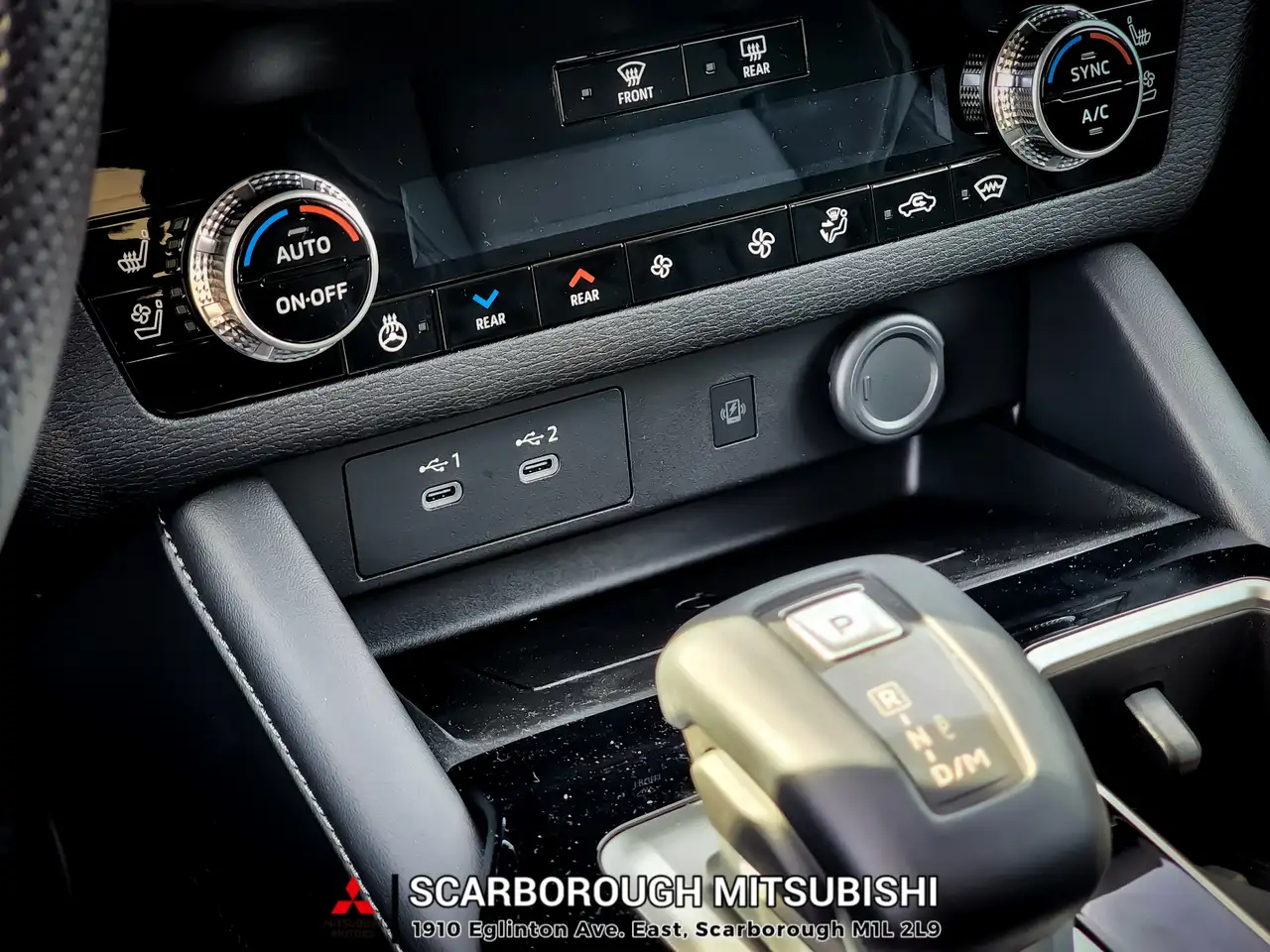 Mitsubishi Outlander снимка Mitsubishi Outlander