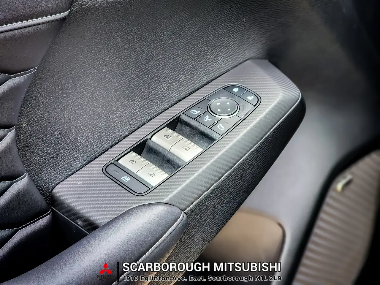 Mitsubishi Outlander снимка Mitsubishi Outlander