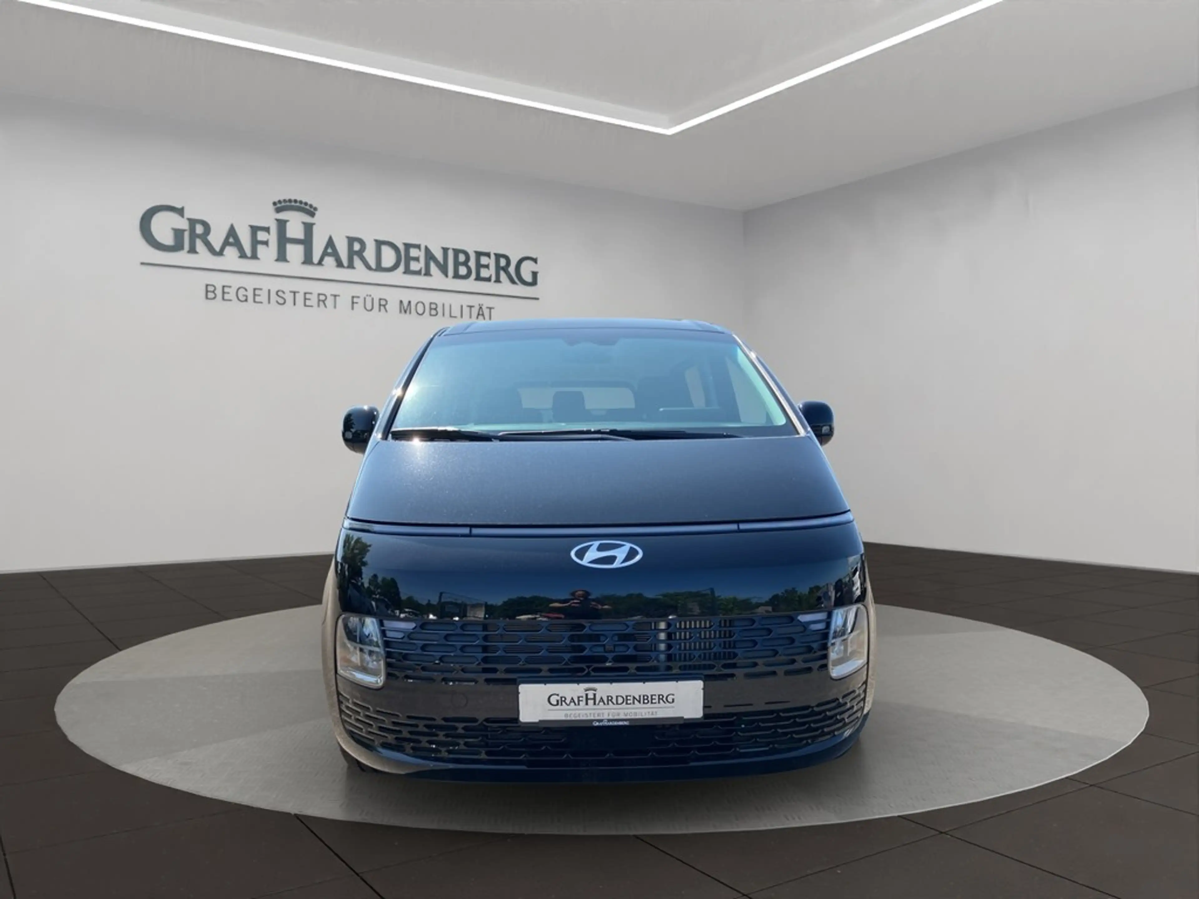 Hyundai STARIA 9 Sitz HEV 1.6 T-GDI Trend/SHZ NAVI Radio — photo 9