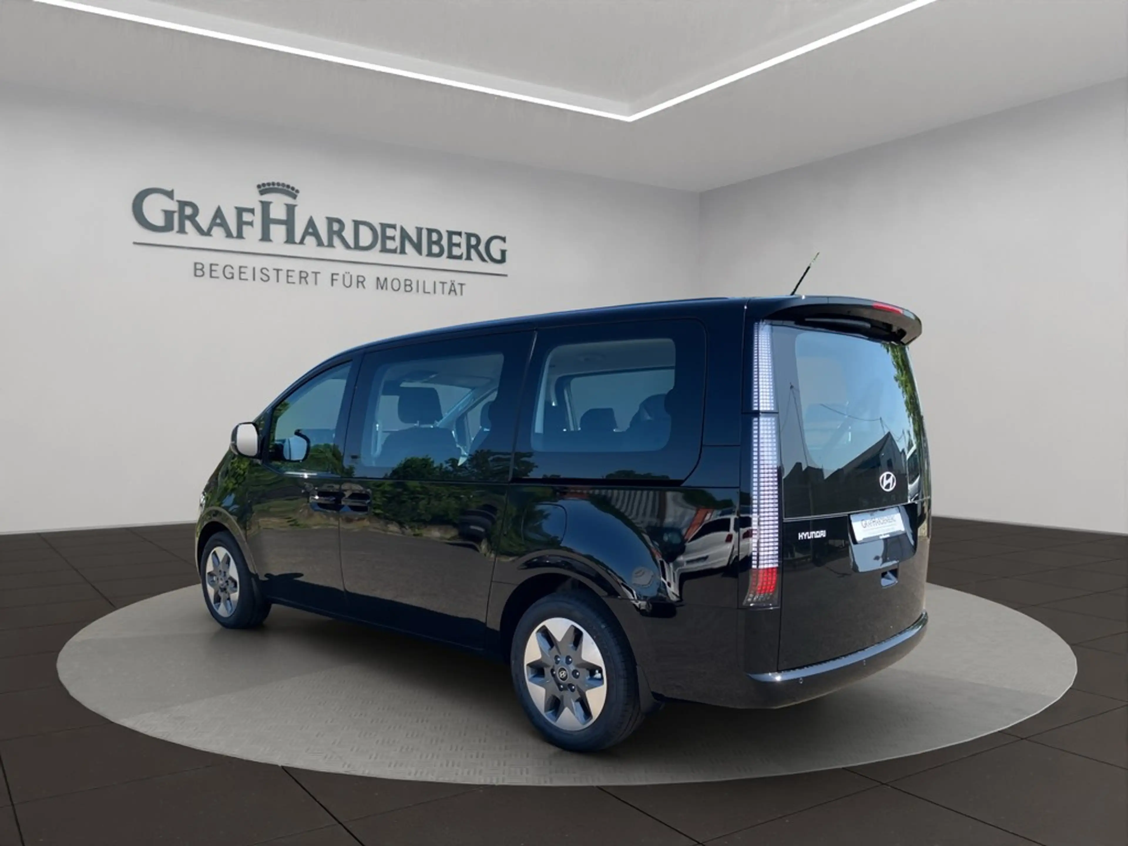 Hyundai STARIA 9 Sitz HEV 1.6 T-GDI Trend/SHZ NAVI Radio — photo 4