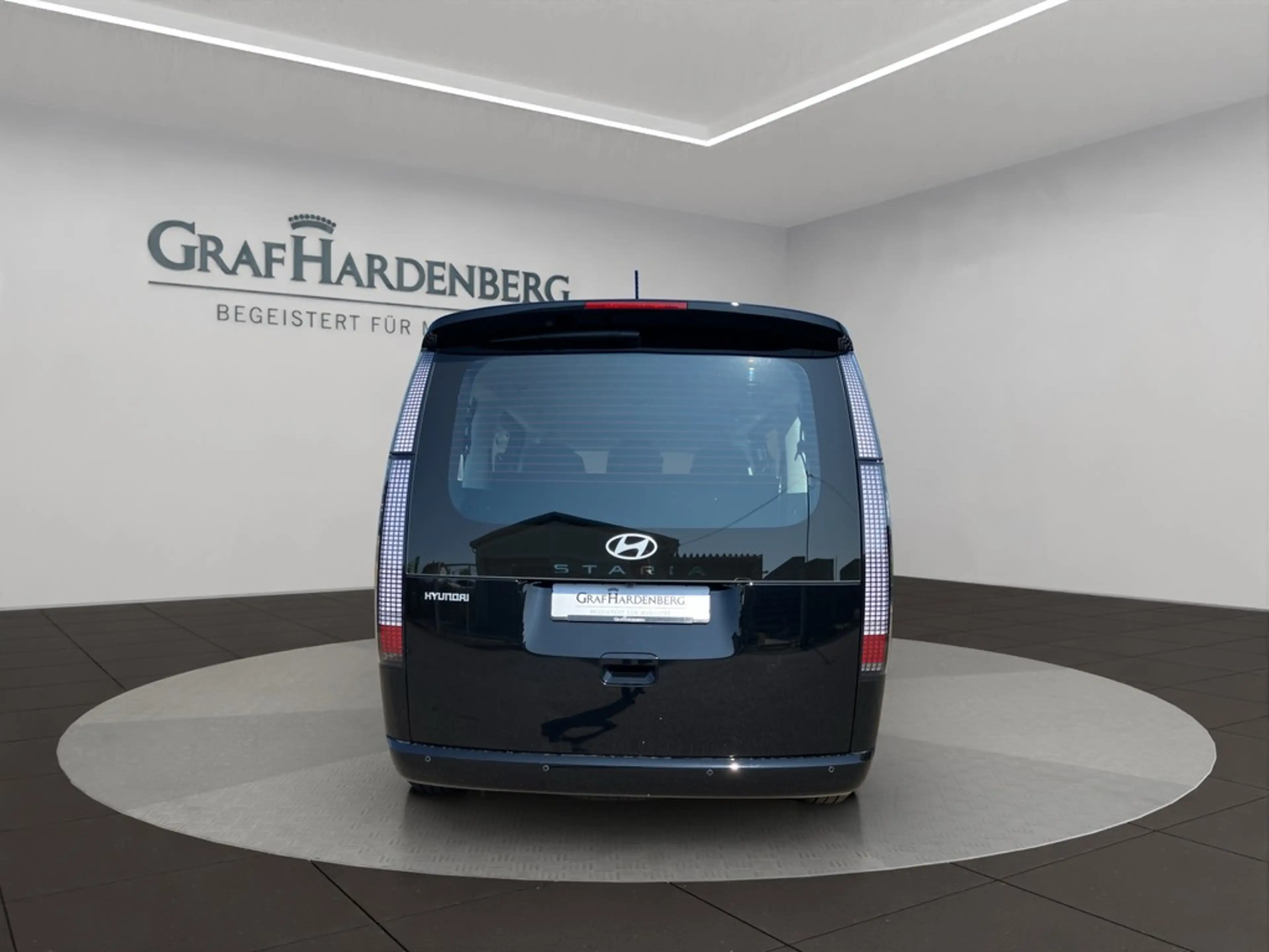 Hyundai STARIA 9 Sitz HEV 1.6 T-GDI Trend/SHZ NAVI Radio — photo 5