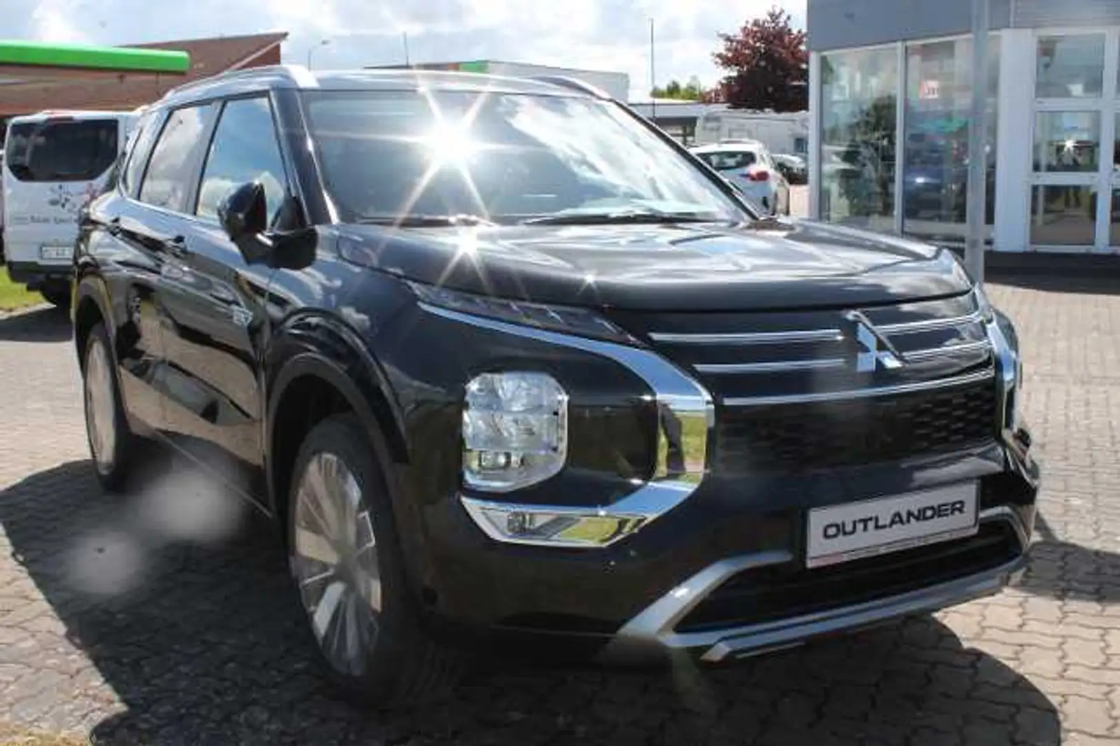 Mitsubishi Outlander 2.4L PHEV Intro Edition Schwarz - 1