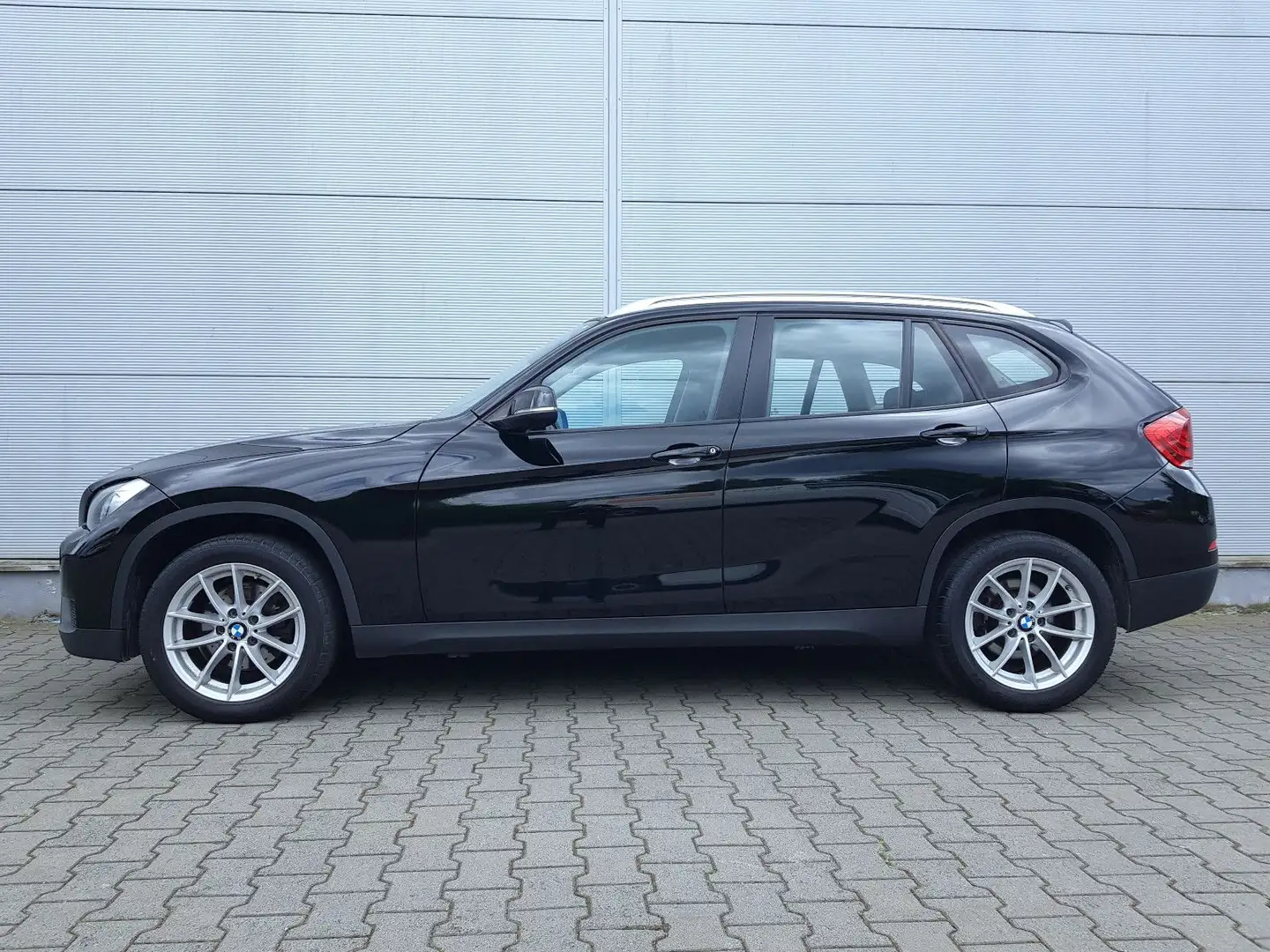 BMW X1 Baureihe X1 16 d sDrive+Top Zustand.... Noir - 1