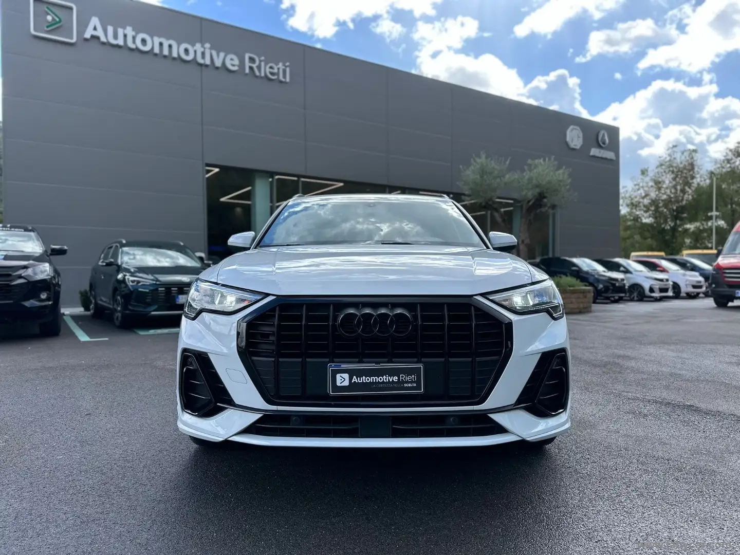 Audi Q3 35 TFSI S line edition Blanc - 2