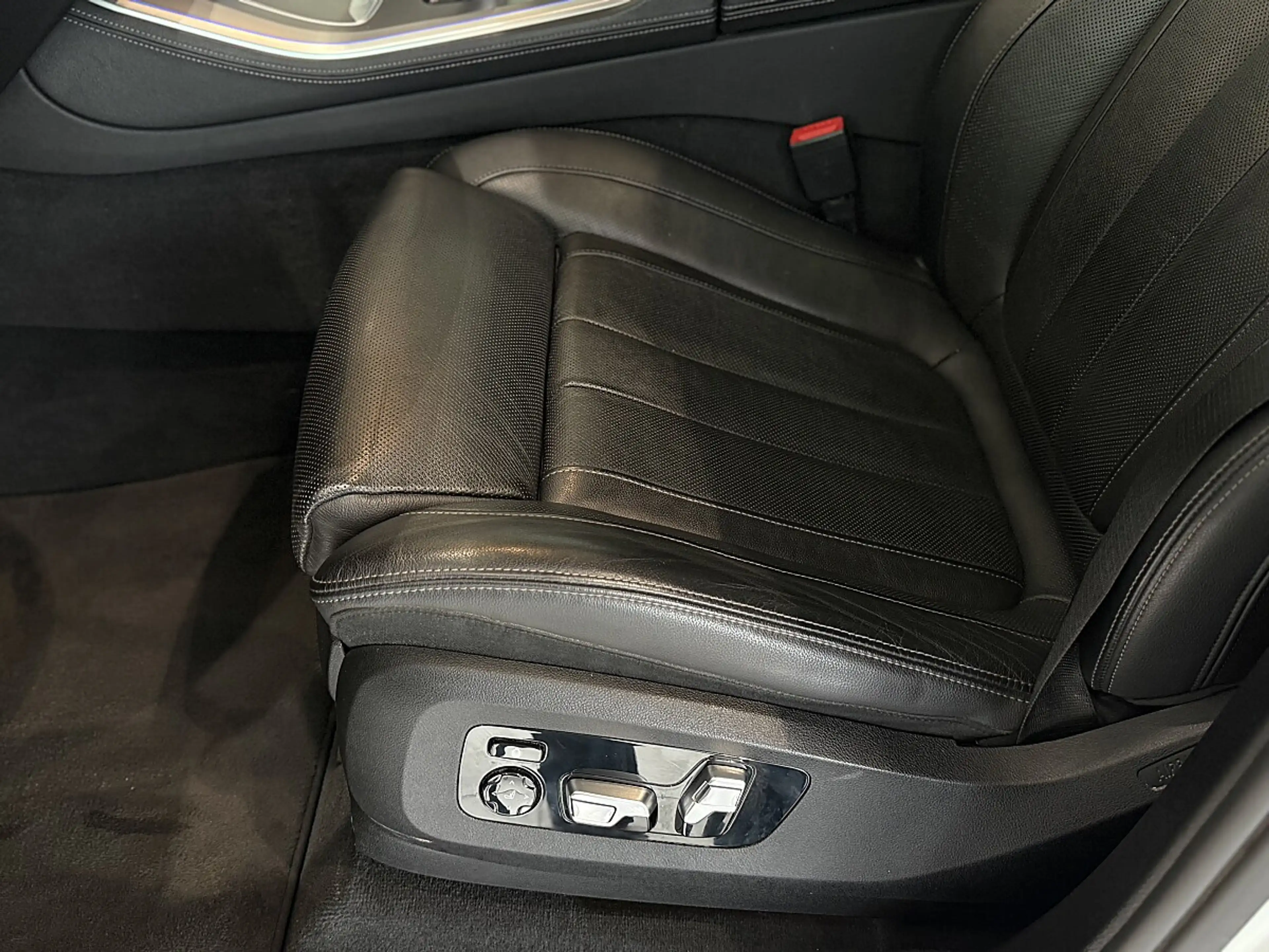 BMW X5 xDrive30d M-Sport Aut.*Panorama*Sitzkühlung*harman/kardon*360°*Spur*Totwinkel — photo 12