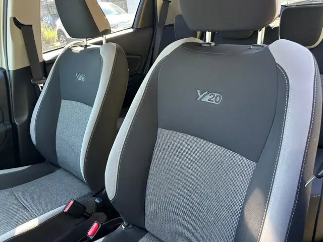 Toyota Yaris view 11