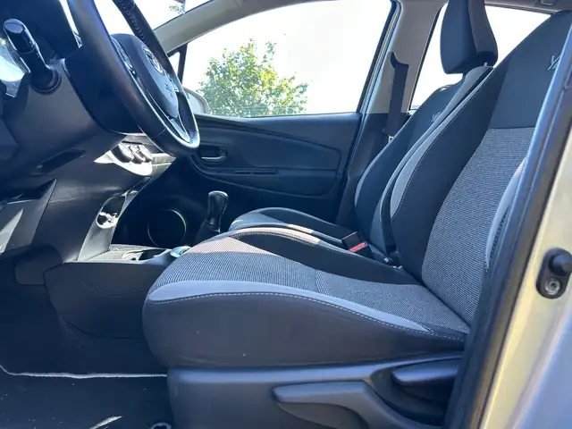 Toyota Yaris view 9