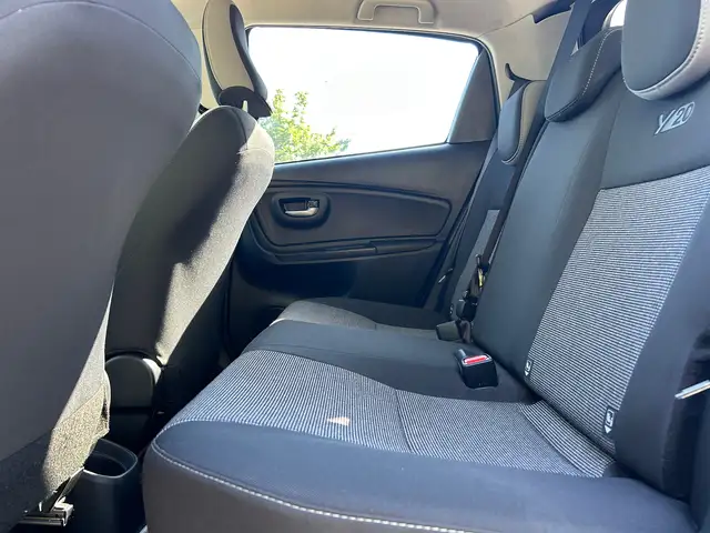 Toyota Yaris view 10