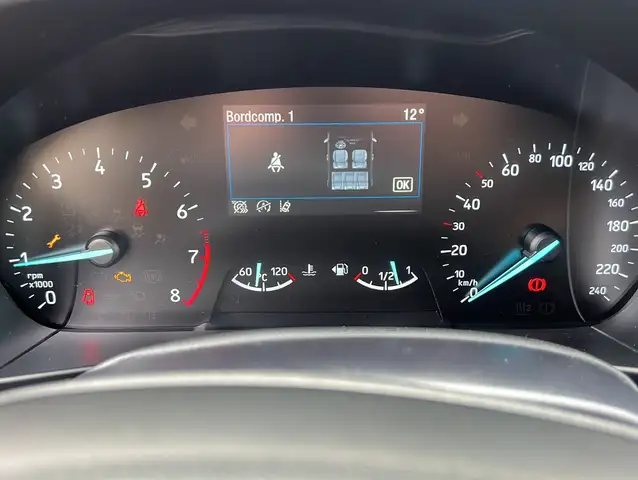 Ford Focus view 5