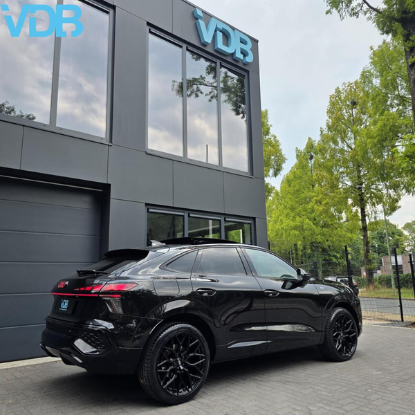 Audi Q3 Sportback 35 TFSI S-LINE BLACK EDITION PANO SFEER — photo 8