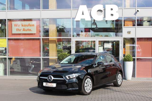 Imagine Mercedes-Benz A 250 e 8G-DCT LED Business-P MBUX Navi Wide RFK