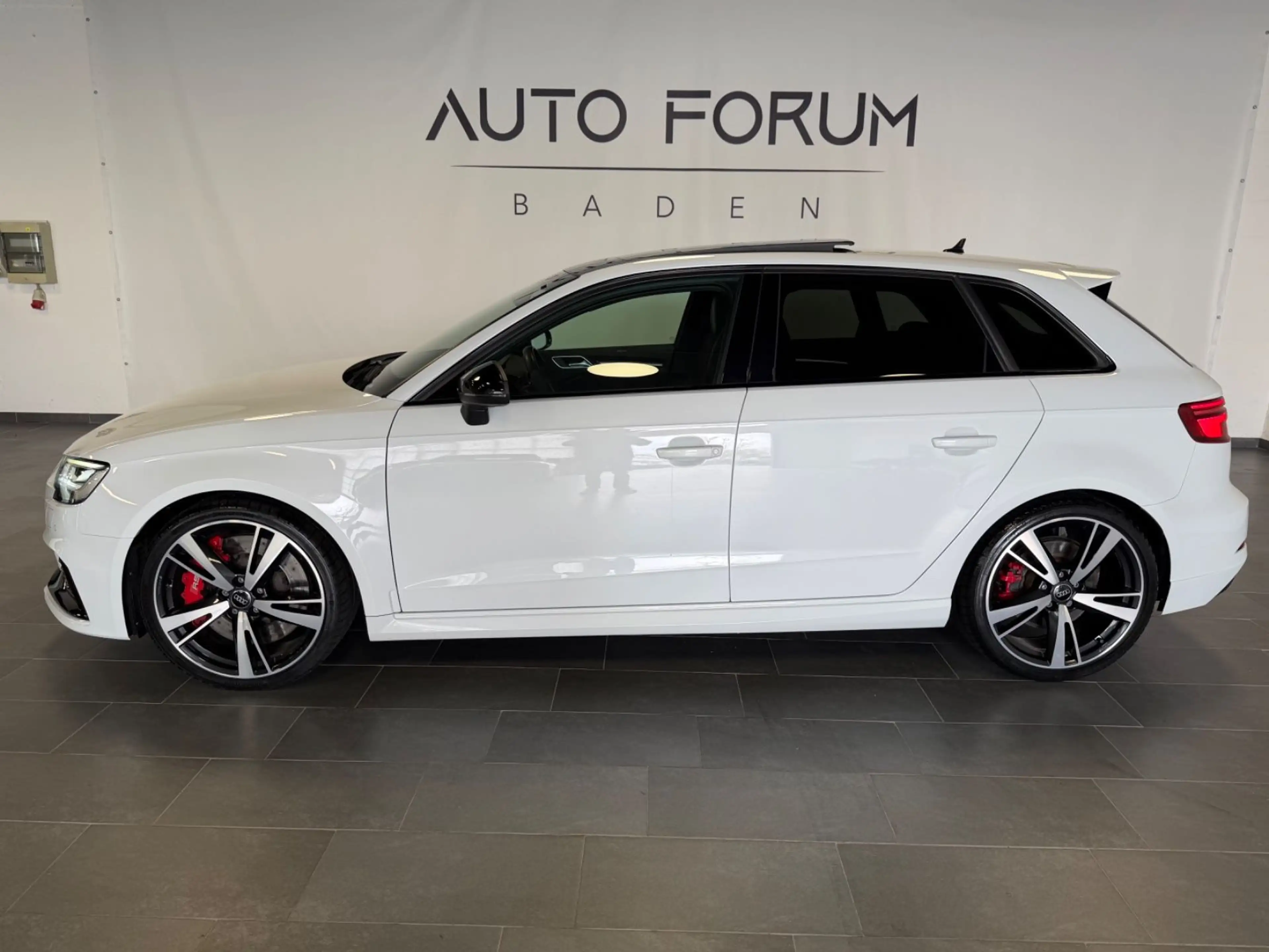 Audi RS3 Sportback 2.5TFSI*Pano*ACC*Lane*Side*Matrix* — photo 5