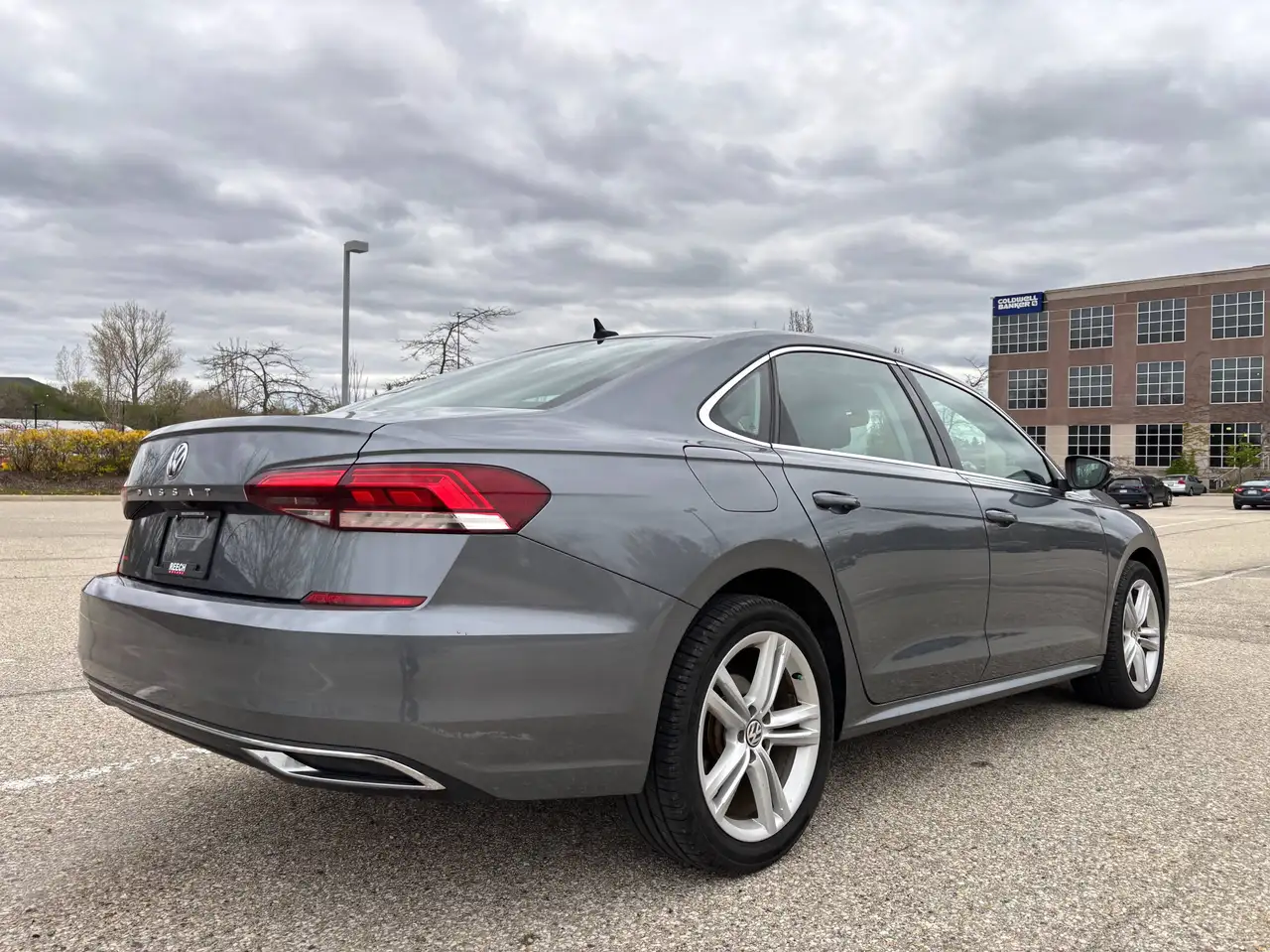 Volkswagen Passat photo Volkswagen Passat