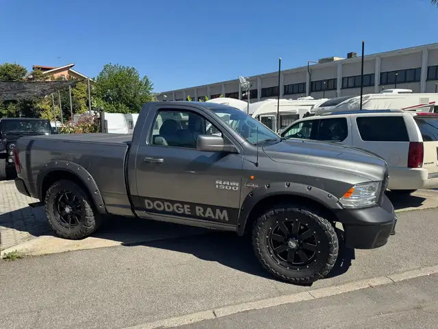 Dodge RAM DODGE RAM 1500 – 5.7 V8 HEMI – 450 CV-4WD ITALIANA