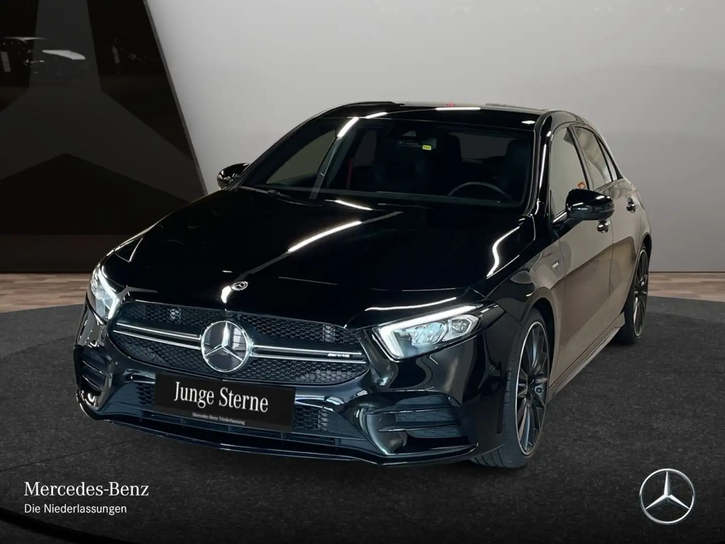 Mercedes-Benz A 35 AMG A 35 4M Kompakt AMG+LED+KAMERA+19"+KEYLESS+7G Černá - 2