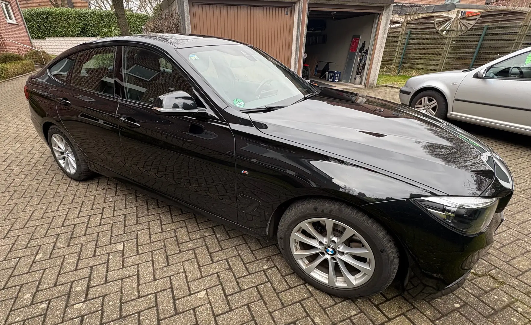 BMW 320 320d+GT+Aut.+M+Sport Noir - 2