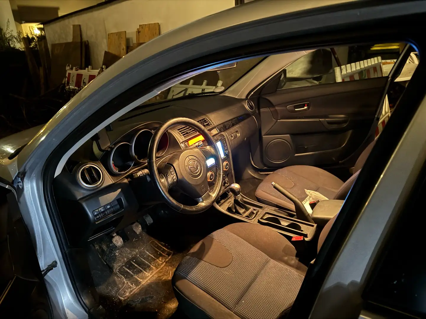 Mazda 3 1.6 Sport Comfort - 2
