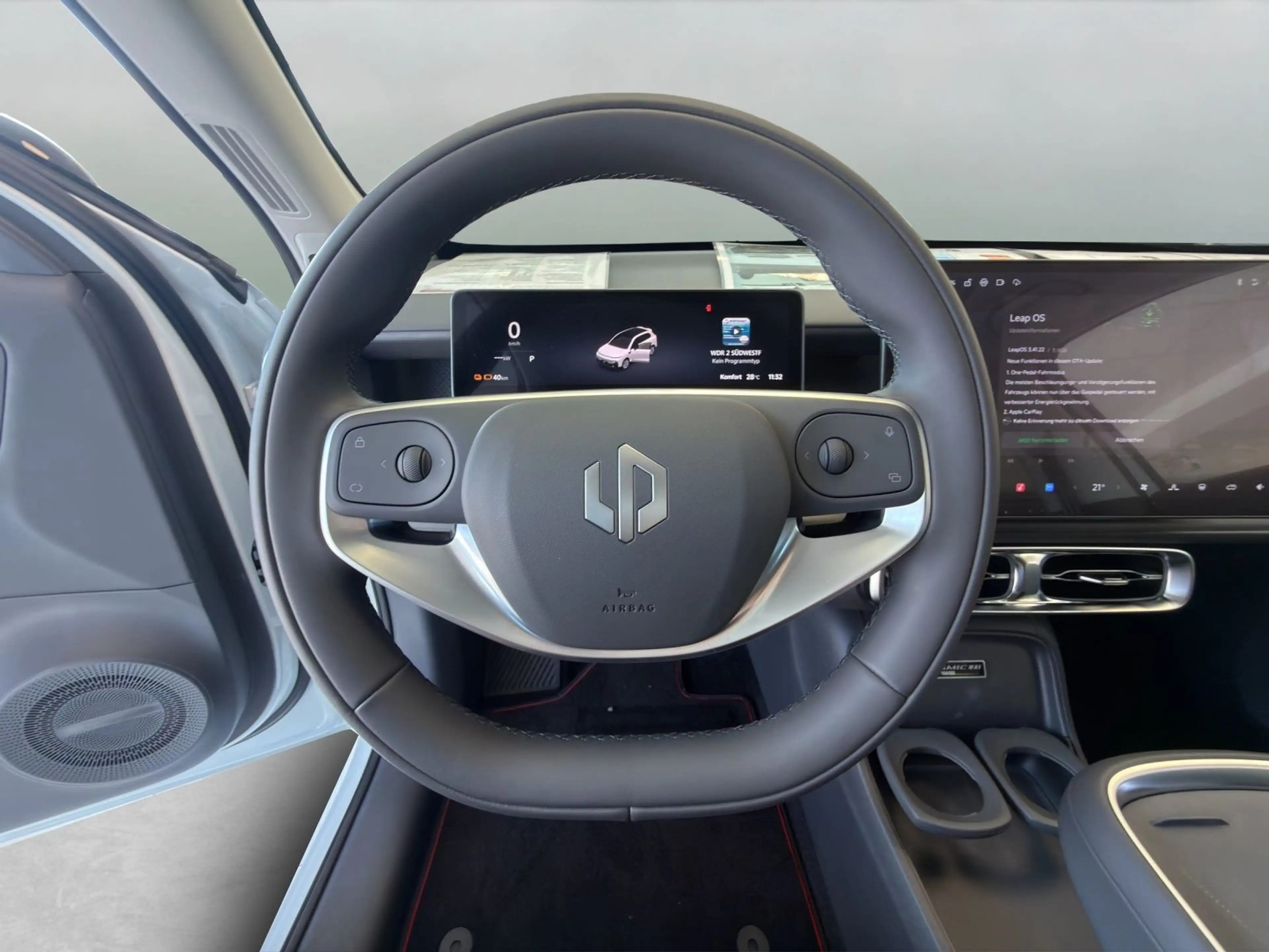 Leapmotor B10 Dynamic ProMax 67,1 kWh — photo 11
