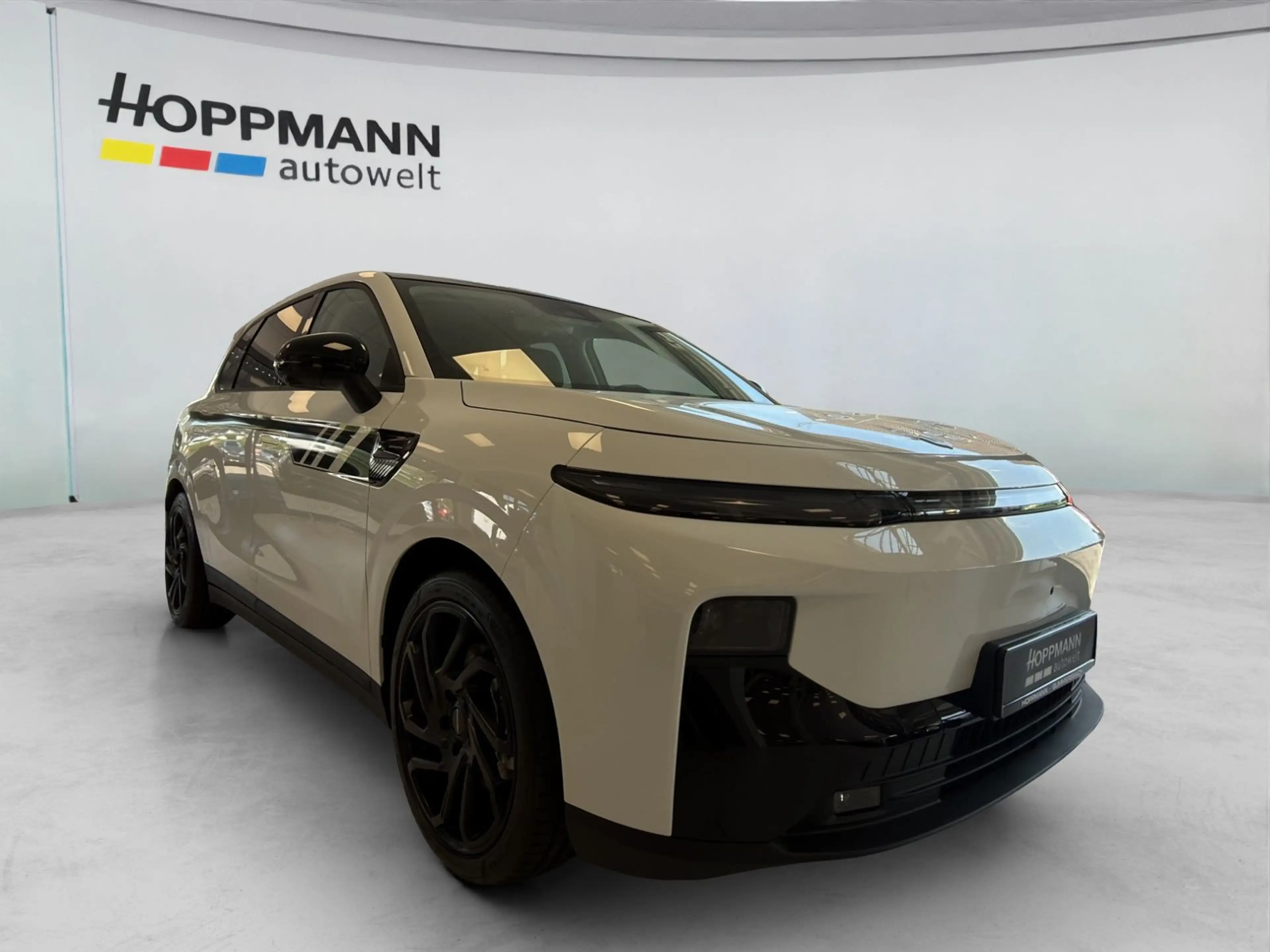Leapmotor B10 Dynamic ProMax 67,1 kWh — photo 3