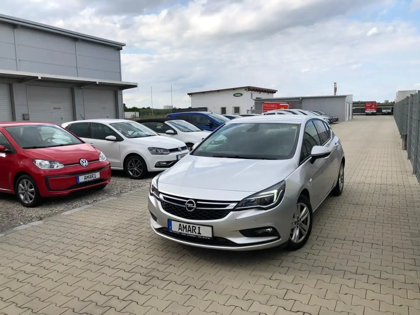 Opel Astra K Lim. 5-trg. ON*MFL*BT*SH*Neue TÜV* Silber - 1
