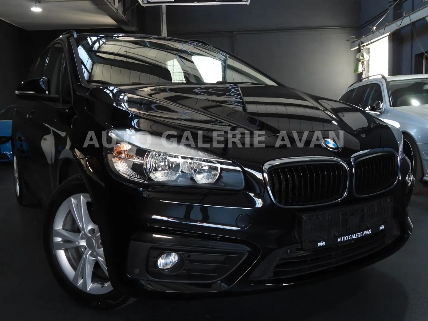BMW 218 218I GRAN TOURER /7-SITZER AUTOMATIK Schwarz - 1