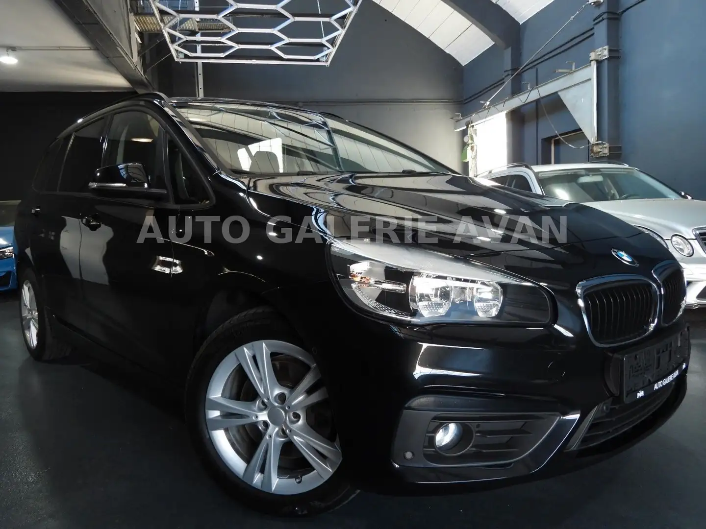 BMW 218 218I GRAN TOURER /7-SITZER AUTOMATIK Schwarz - 2