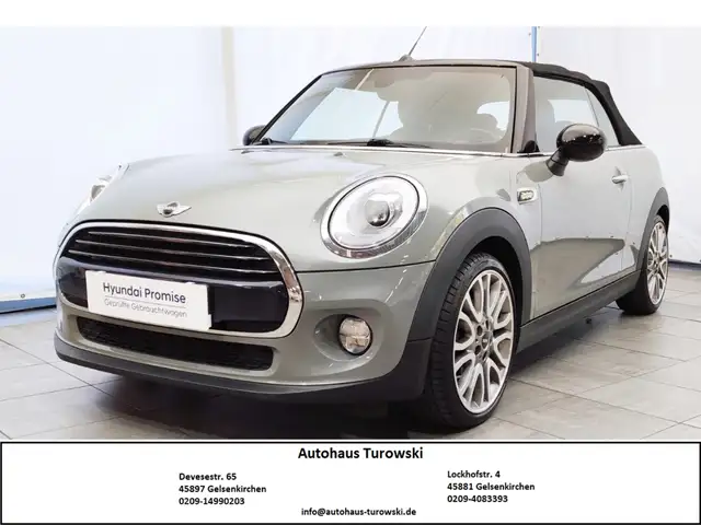 MINI Cooper Cabrio 1,6 Navi PDC Windschott 8-fach bereift