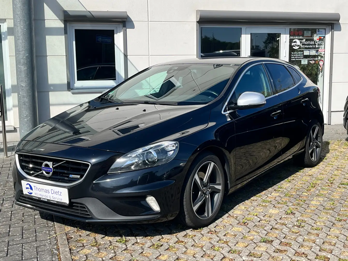 Volvo V40 1.6 T2 R Design Business-Paket 1.Hand-Service Black - 1