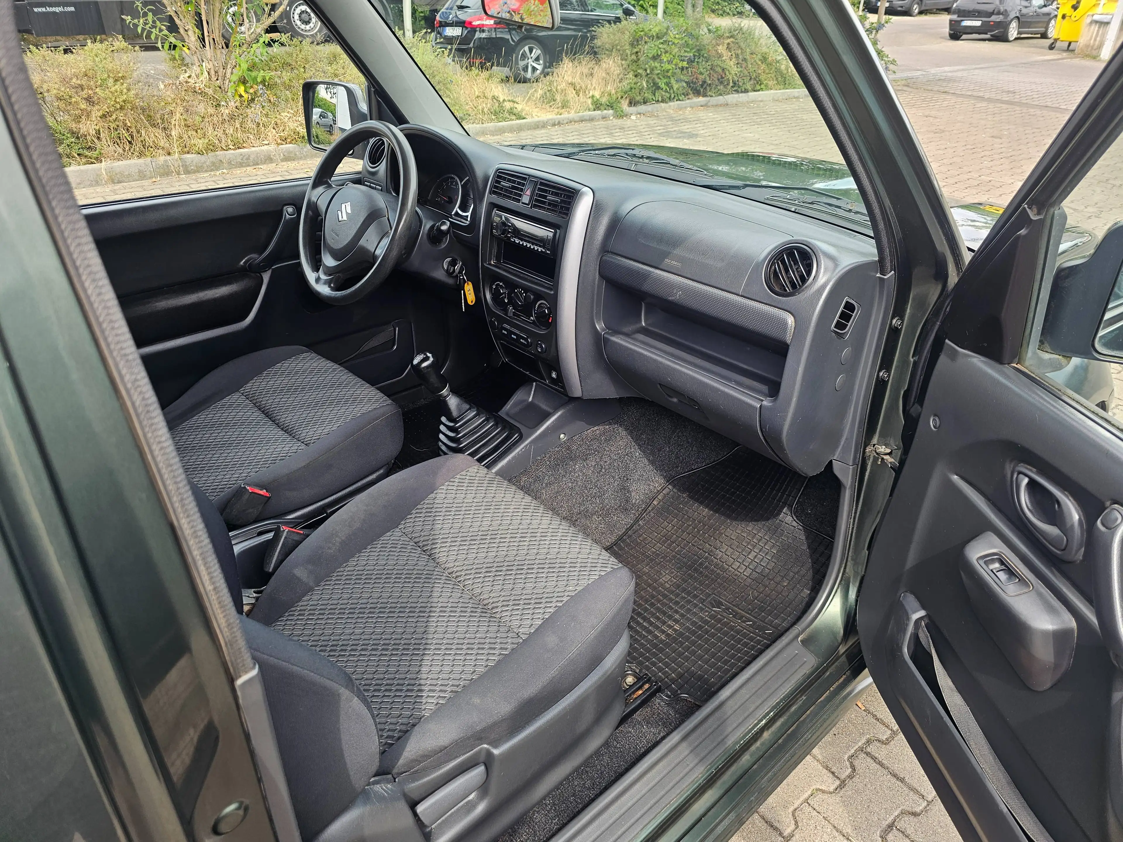 Suzuki Jimny Jimny Club Ranger,4*4 Allrad,AHK,ZV,el.Fenster,1.Hand,Tüv Neu — photo 11