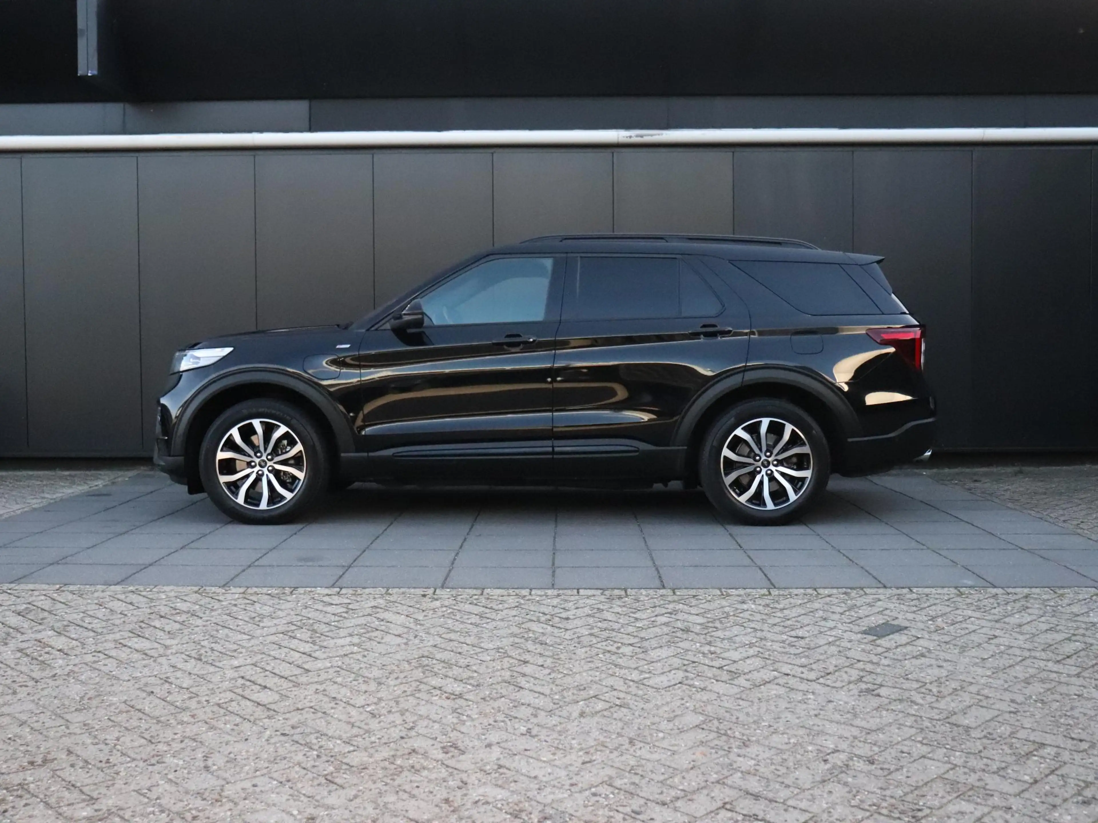 Ford Explorer 3.0 V6 EcoBoost PHEV ST-Line | 7 PERS. | LEDER | M — photo 2