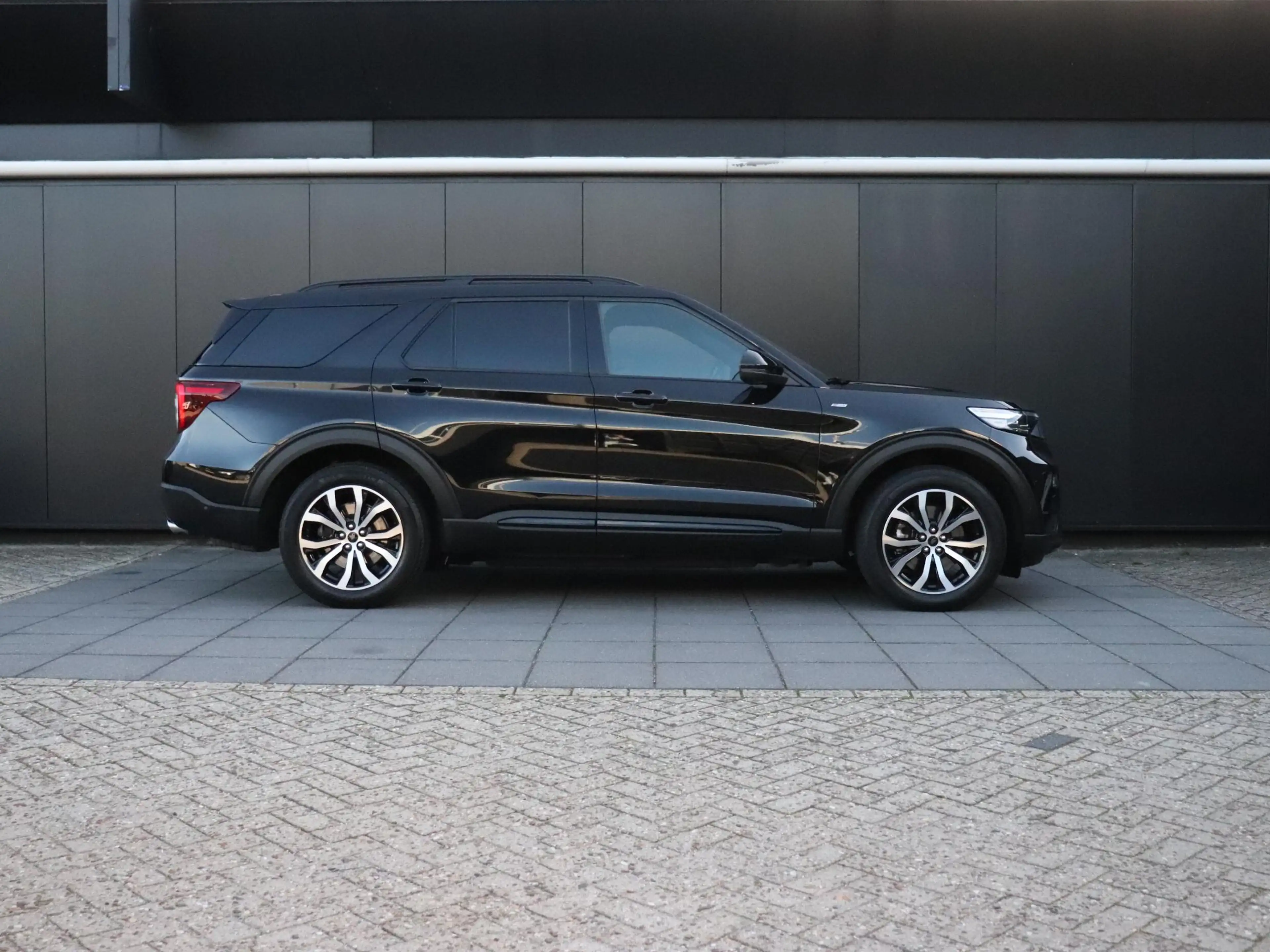 Ford Explorer 3.0 V6 EcoBoost PHEV ST-Line | 7 PERS. | LEDER | M — photo 4