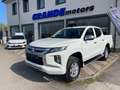 Mitsubishi L200 2.2 D 150cv Club Cab 4x4 INSTYLE PLUS Blanco - thumbnail 1