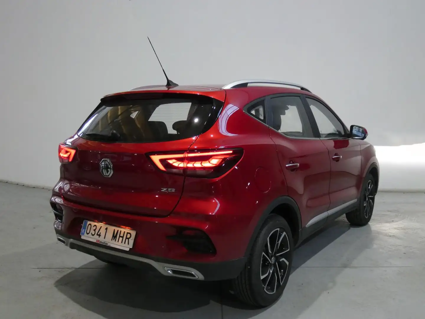 MG ZS Luxury Rouge - 2