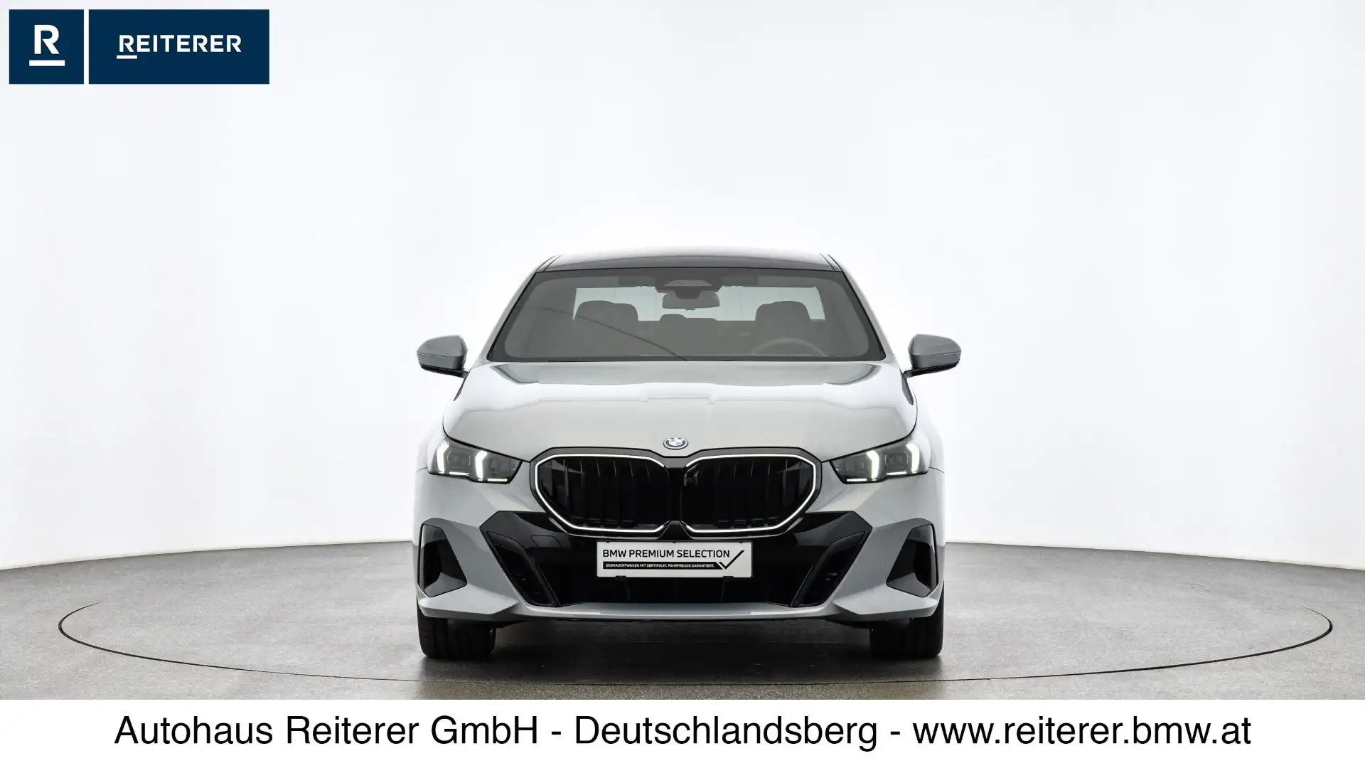 BMW 550 e xDrive *M-Sportpaket Pro *Panoramadach *AHK Grau - 2