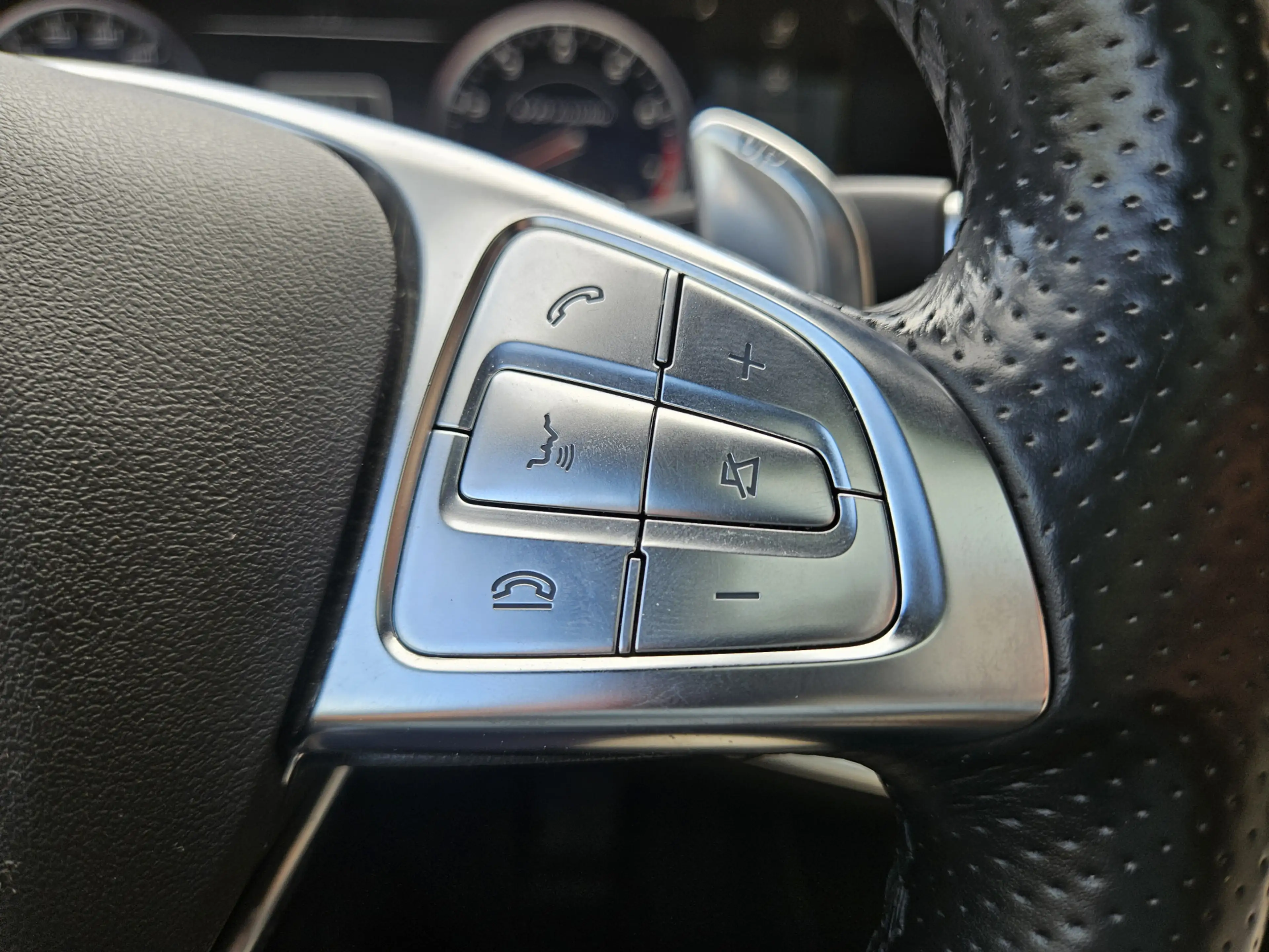 Mercedes-Benz S 63 AMG 4Matic Lang — photo 32