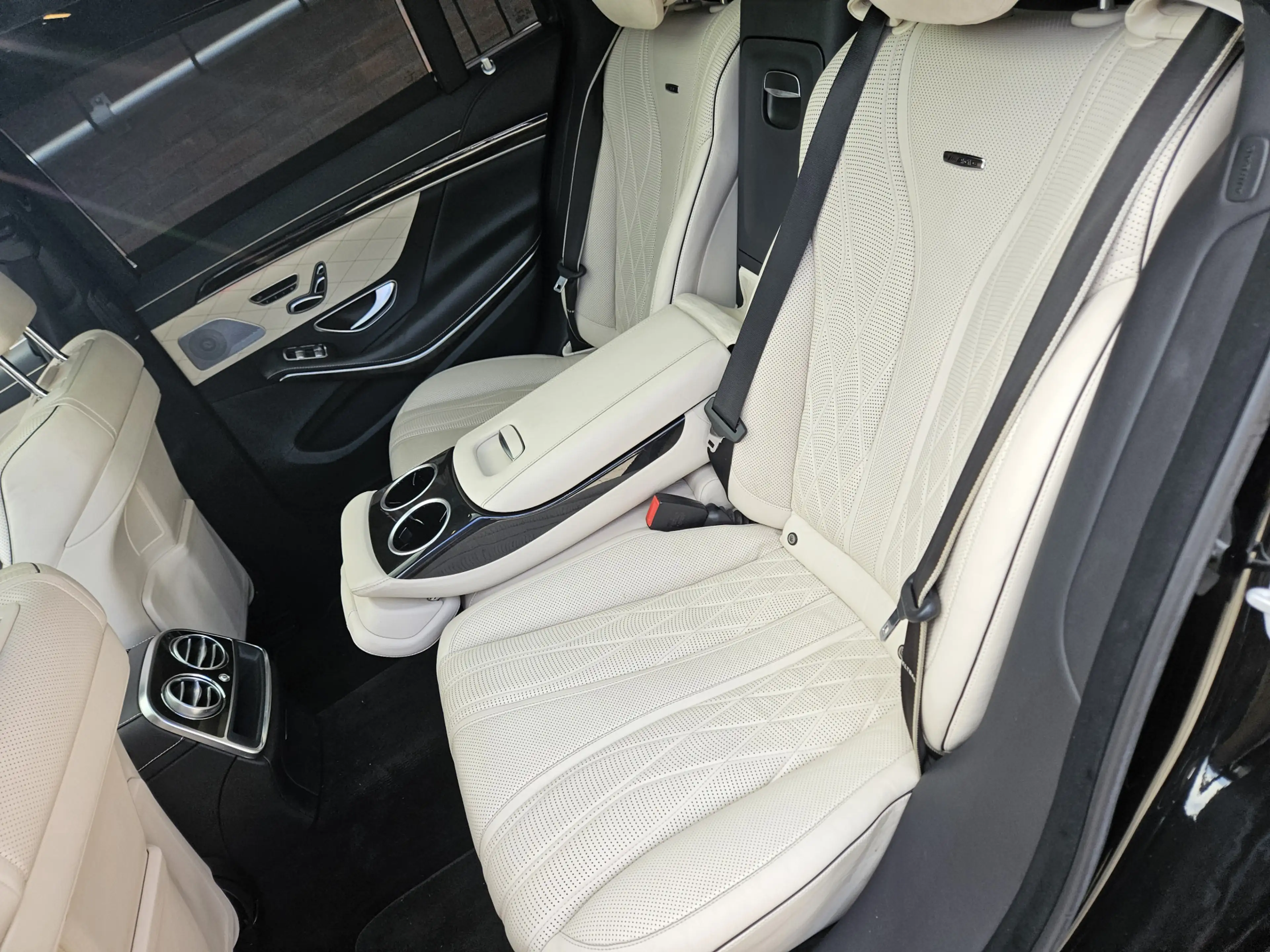 Mercedes-Benz S 63 AMG 4Matic Lang — photo 35