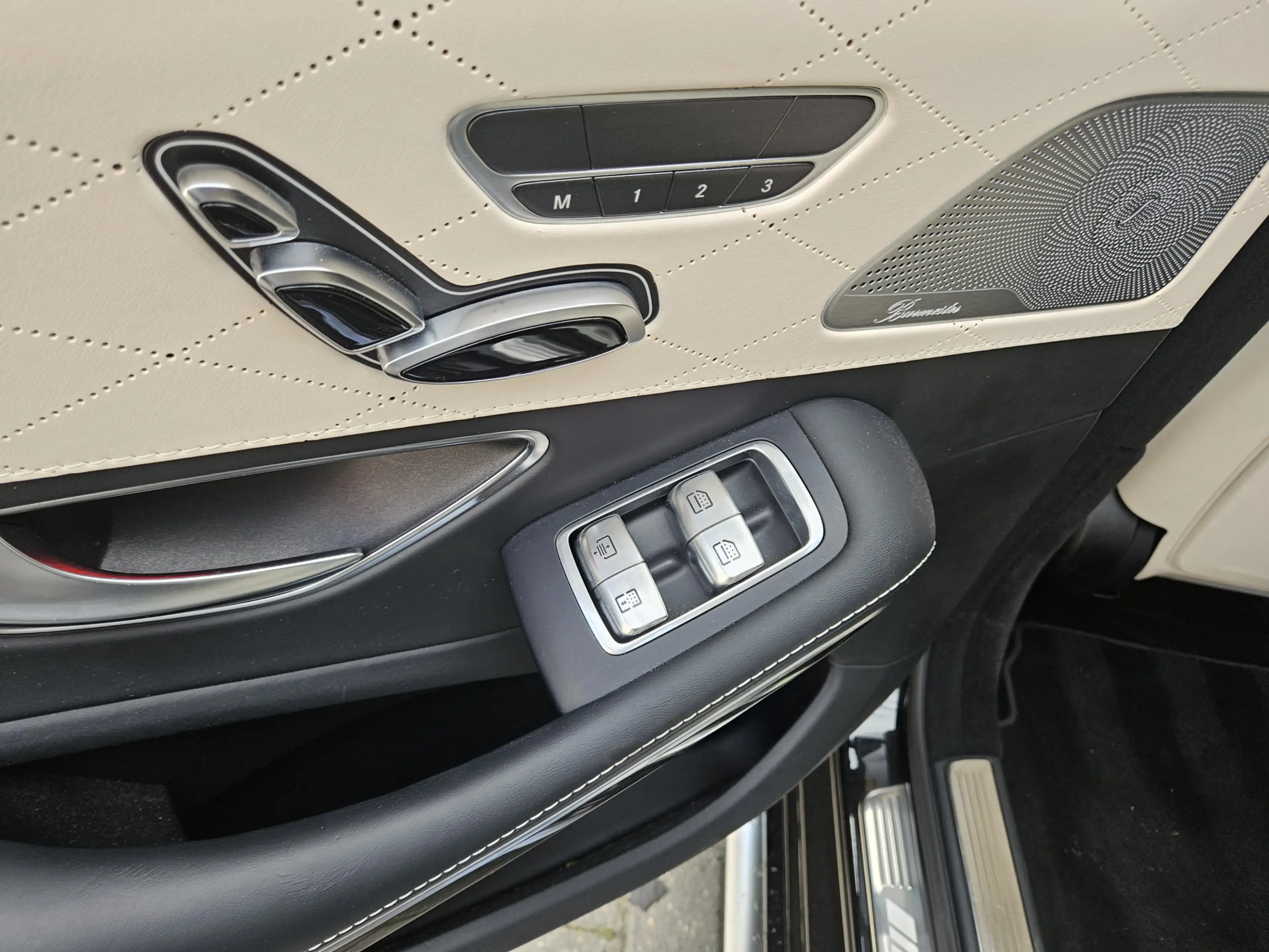 Mercedes-Benz S 63 AMG 4Matic Lang — photo 36