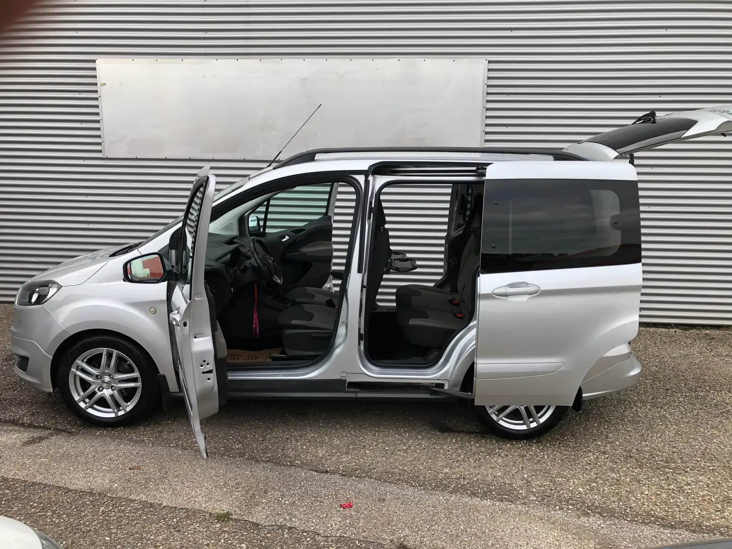 Ford Tourneo Courier TOP ZUSTAND#GUTE AUSSTATTUNG#SERVICEHEFT# Argent - 2