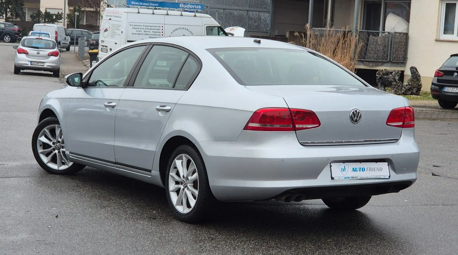 Volkswagen Passat 2.0 TDI DSG Limousine*1.HAND*NAVI /KAMERA Srebrny - 2