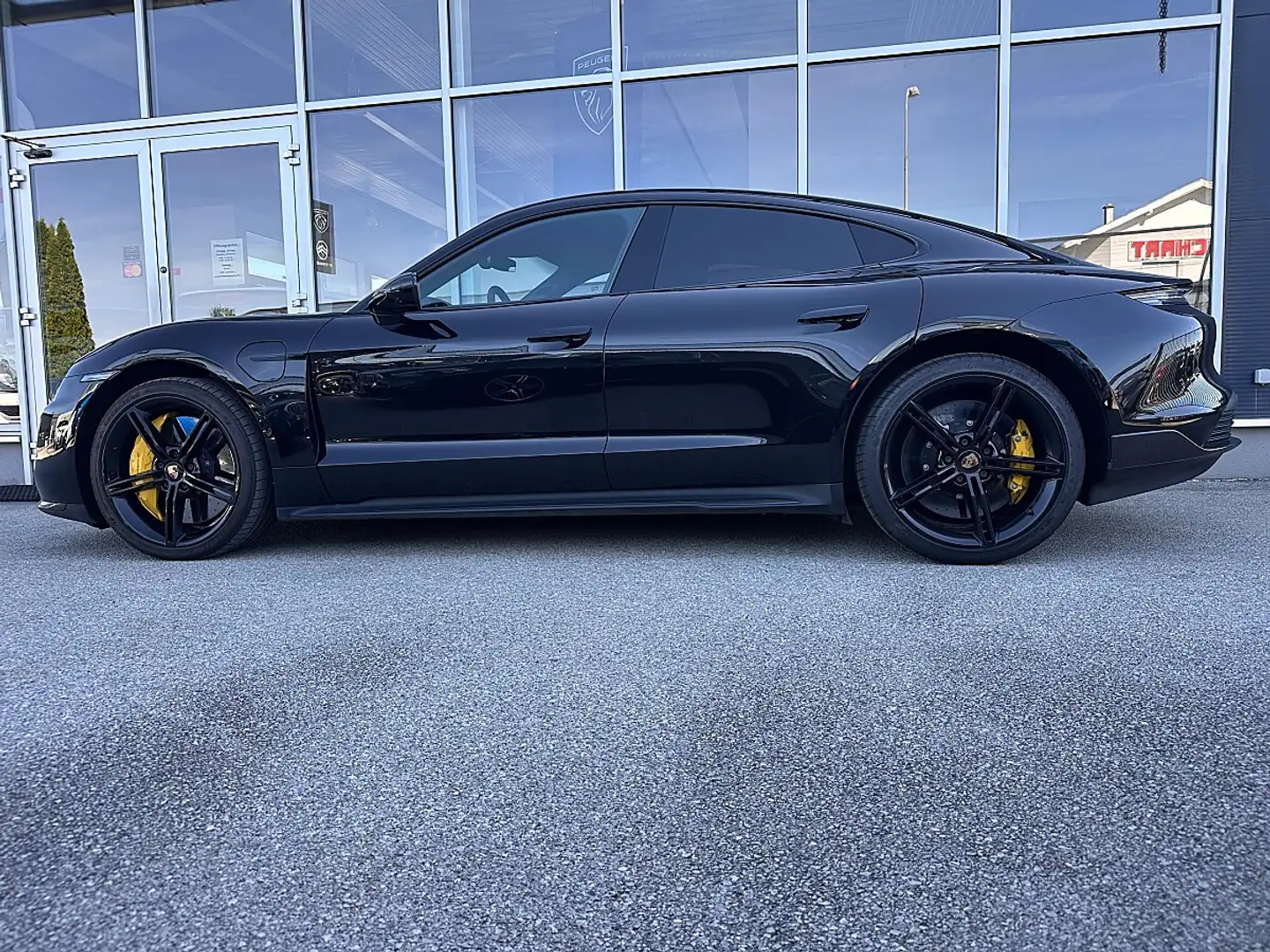 Porsche Taycan Turbo S Garantie bis 2028 Schwarz - 2