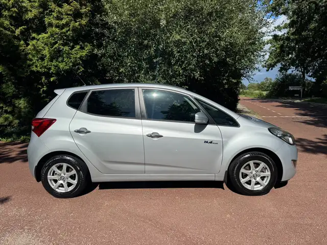 Hyundai Ix20 view 8