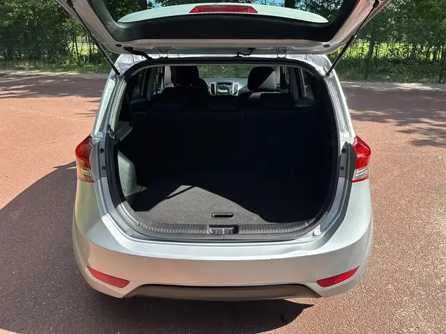 Hyundai Ix20 view 6