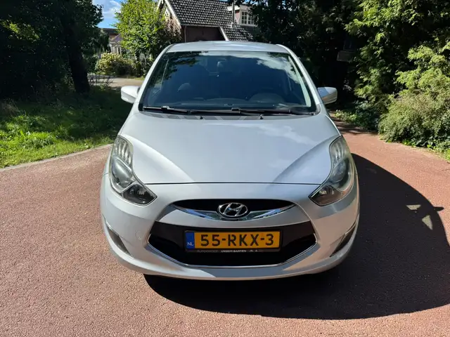 Hyundai Ix20 view 2