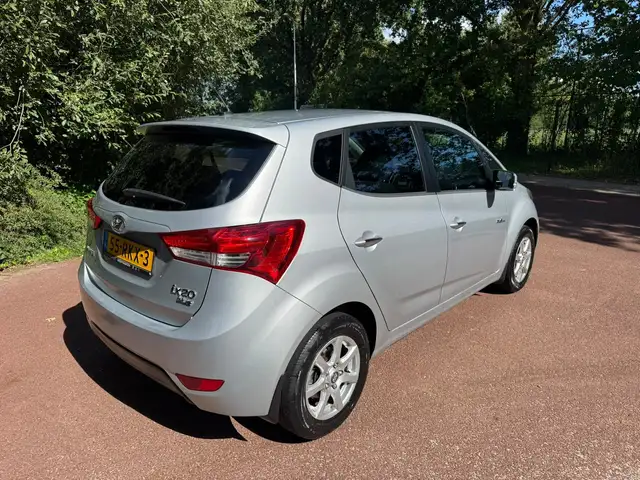 Hyundai Ix20 view 7