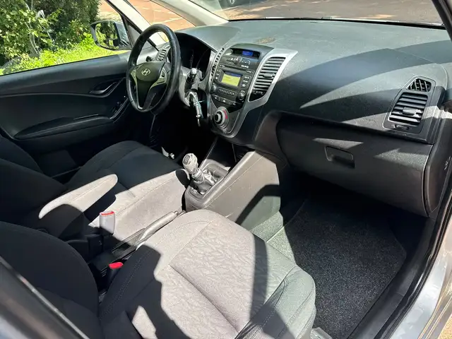 Hyundai Ix20 view 12