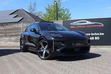Turbo/Headup-display/Pano/Luchtv/Matrix/Bose/Passenger Display /22" velgen 'Exclusive'-design