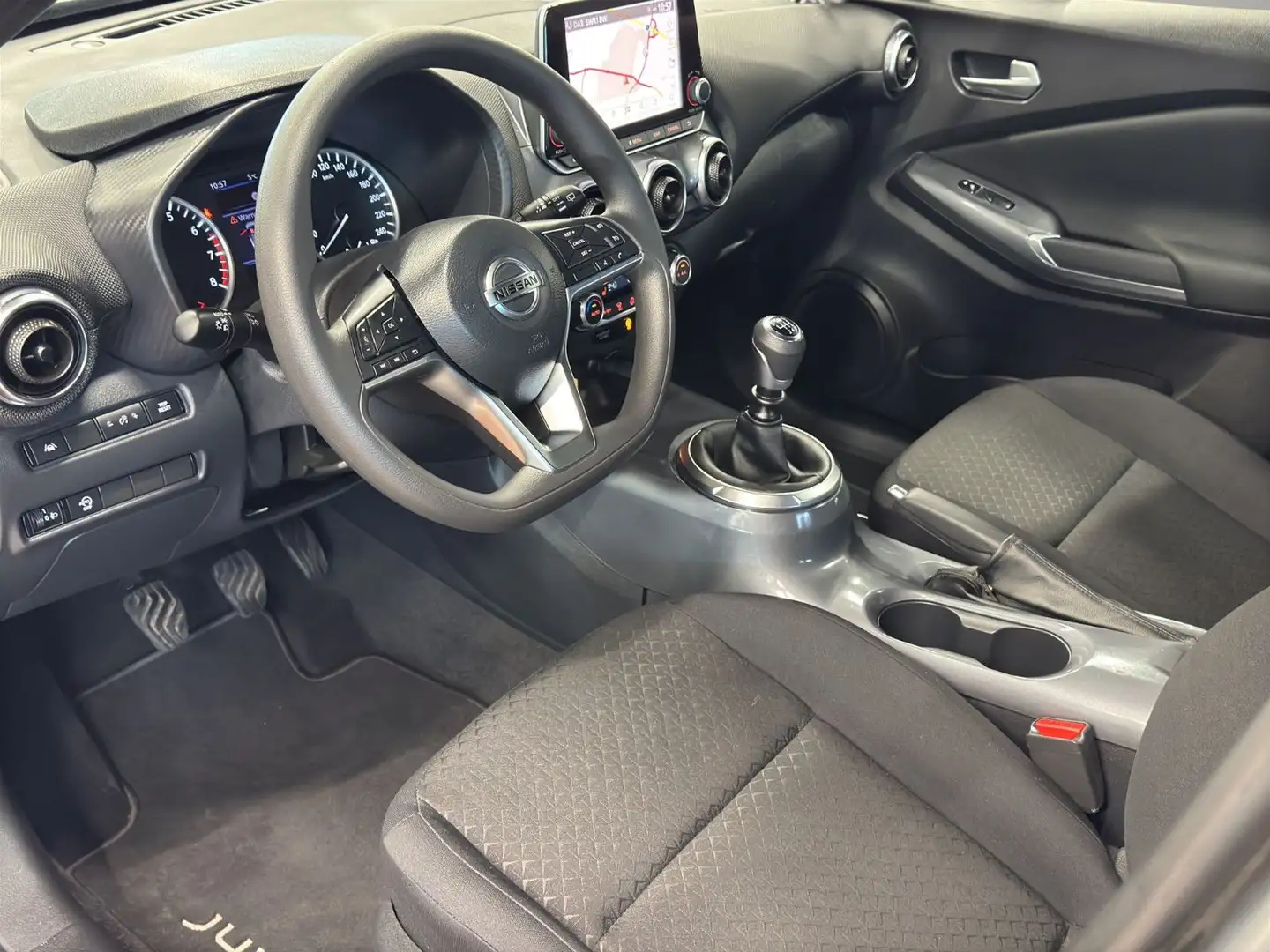 Nissan Juke 1.0 DIG-T Acenta "Navi,Kamera,Sitzheizung" Grau - 2