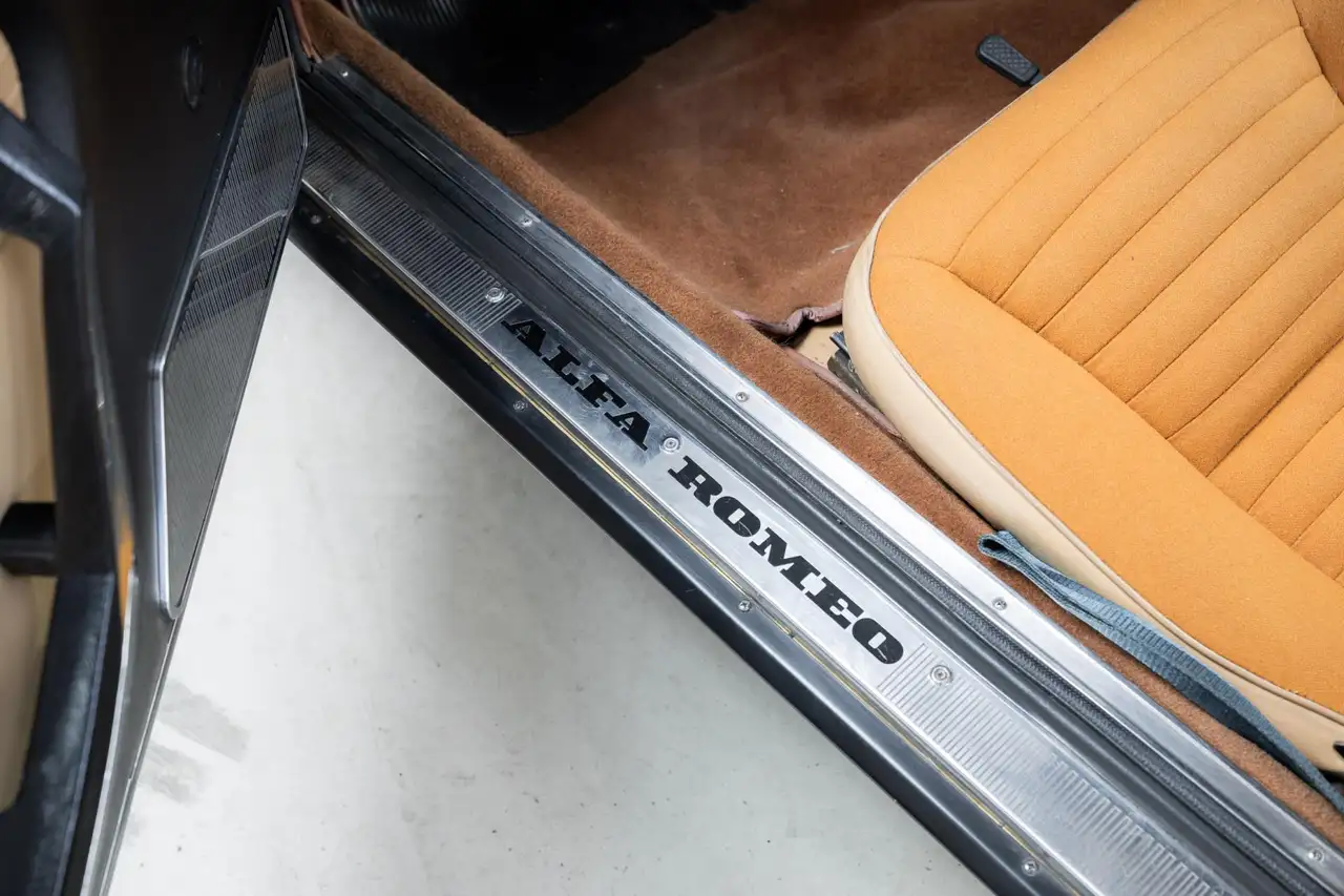 Alfa Romeo Montreal - Oro Metallizato - Avana -, foto 12